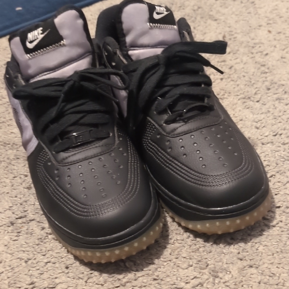 Nike Kids Black and Gray Sneakers